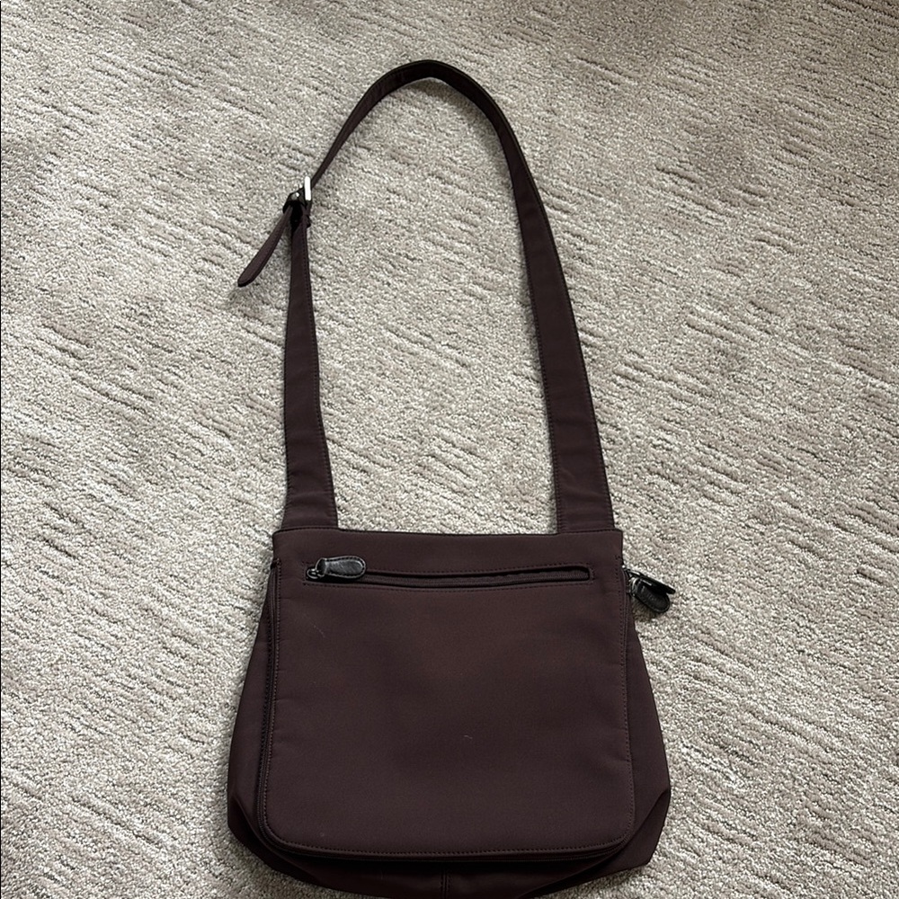 HOBO Nylon Brown Crossbody travel bag 🍀